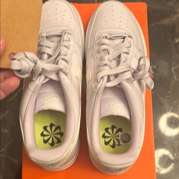 Nike Air Force 1 07 NN Women’s size 8.5 New with box Barely Grape - Picture 6 of 9